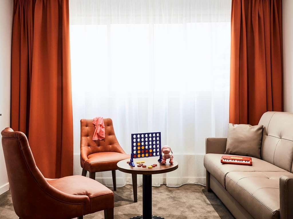 Hotel Ibis Styles Rooftop & 3*