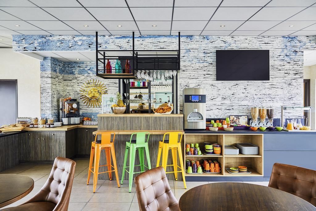 Hotel Ibis Styles Rooftop & 3*