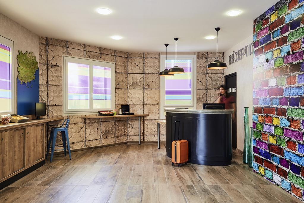 Ibis Styles Rooftop & Hyeres