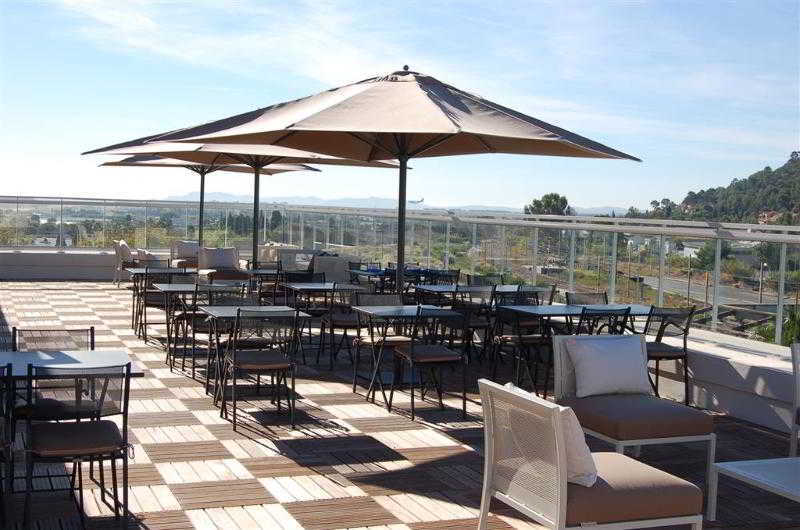 Hotel Ibis Styles Rooftop & 3*