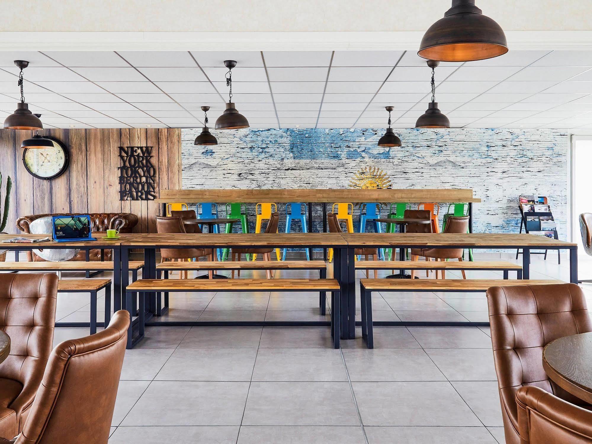 Ibis Styles Rooftop & 3* Hyeres